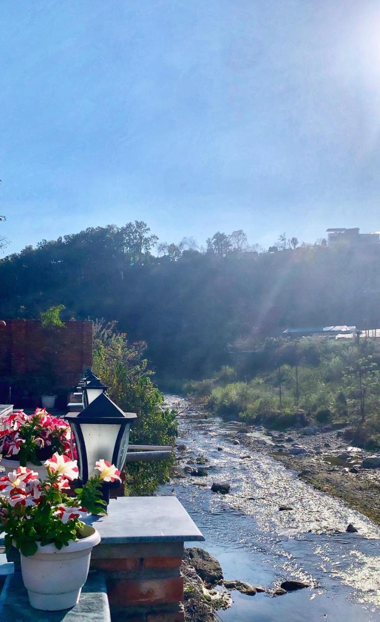 The River S Edge Farm Hotel Dehradun Exterior foto